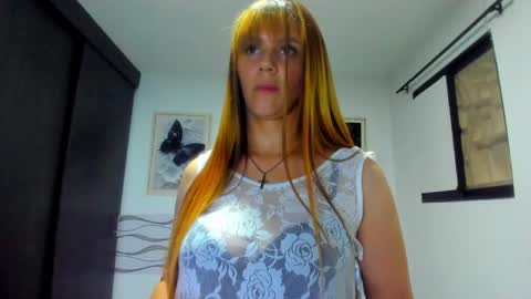 Snapshot of queenceleste69 chatting on May 2026 02:40:01 AM Celeste online show from May 2026 02:40:01 AM
