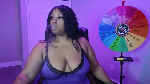 Queen Cherise Roze online show from January 2026 01:16:01 PM