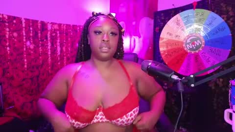 Queen Cherise Roze online show from May 2026 02:56:02 PM