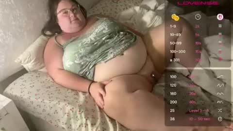 Snapshot of queencurvesph chatting on July 2026 01:27:01 AM Queen curves online show from July 2026 01:27:01 AM