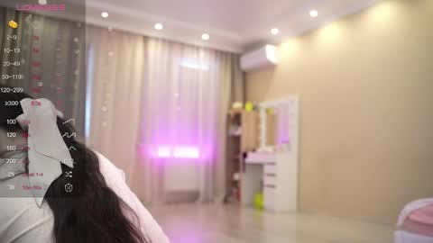 Snapshot of queenelia chatting on April 2026 10:52:02 AM Nelly INSTA queenelia online show from April 2026 10:52:02 AM