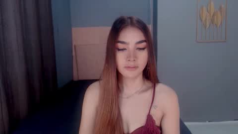 queenemeraldts online show from December 2025 02:05:01 AM