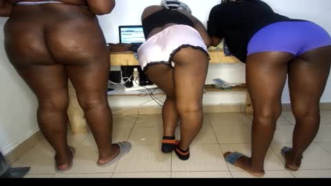 Nina online show from March 2026 03:26:01 PM