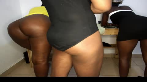 Nina online show from April 2026 01:41:01 PM