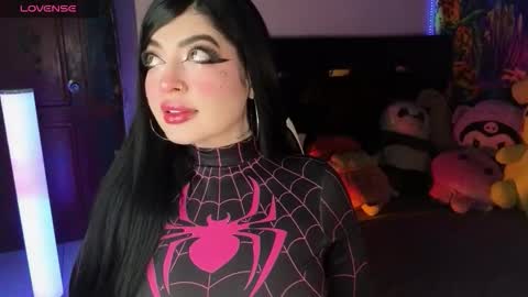 Snapshot of queenlamia chatting on March 2026 07:35:01 AM Taurus online show from March 2026 07:35:01 AM