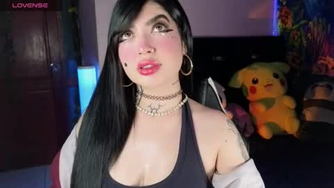 Snapshot of queenlamia chatting on April 2026 01:58:01 AM Taurus online show from April 2026 01:58:01 AM