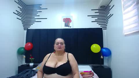 VickyBoobss online show from October 2025 01:01:02 PM