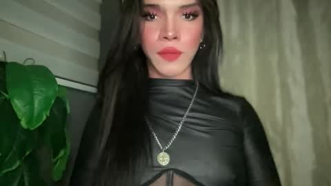 QUEEN online show from March 2026 07:08:01 PM