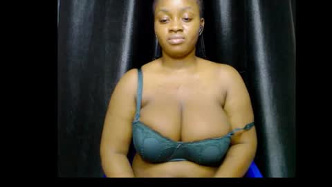 Zoey online show from November 2025 10:42:01 PM