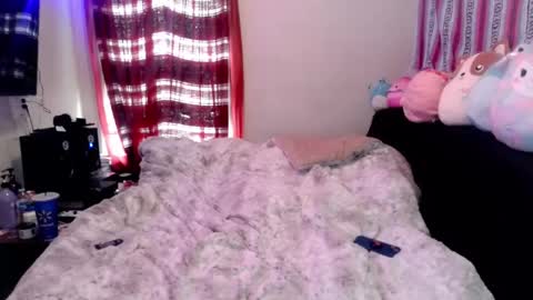 Snapshot of queenofheartsfaerah chatting on February 2025 08:34:02 PM QueenOfHearts online show from February 2025 08:34:02 PM