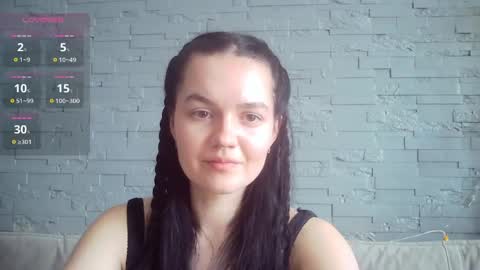 Snapshot of queenofmodels chatting on April 2026 09:04:01 AM QueenOfModels online show from April 2026 09:04:01 AM