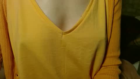 Snapshot of queenoftenderness chatting on April 2026 05:16:01 PM queenoftenderness online show from April 2026 05:16:01 PM