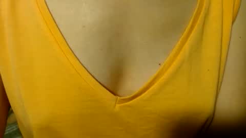 Snapshot of queenoftenderness chatting on June 2026 06:31:01 PM queenoftenderness online show from June 2026 06:31:01 PM