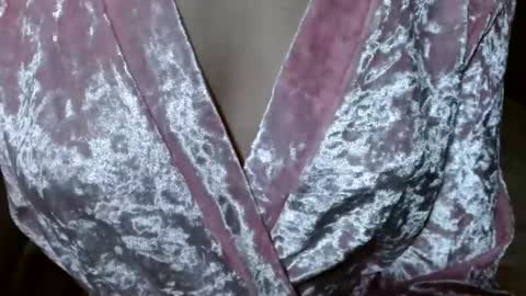 Snapshot of queenoftenderness chatting on July 2026 05:52:01 PM queenoftenderness online show from July 2026 05:52:01 PM