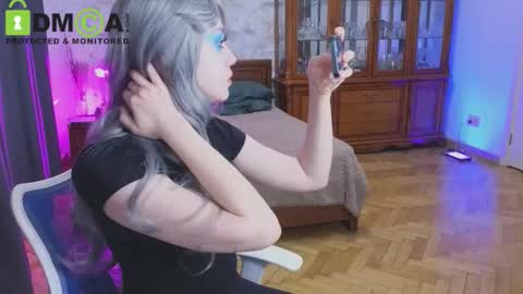     follow my new insta  online show from January 2026 07:30:01 PM