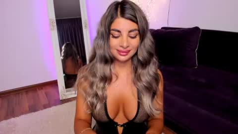 Snapshot of queenofyouredreams chatting on August 2026 10:34:02 PM Queennofyuredreams online show from August 2026 10:34:02 PM