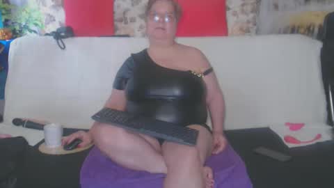 QueenPammy online show from October 2025 06:57:02 AM