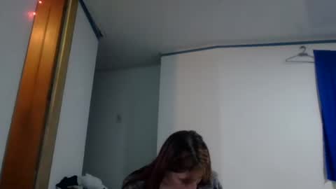 Snapshot of queenravenb chatting on December 2024 12:59:02 AM Queen Raven online show from December 2024 12:59:02 AM