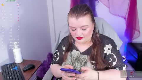 Snapshot of queensami7 chatting on April 2026 11:35:02 PM Samantha online show from April 2026 11:35:02 PM