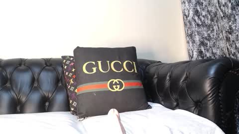 Snapshot of queensanta chatting on March 2026 05:48:01 AM santa online show from March 2026 05:48:01 AM