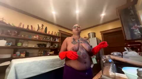 Snapshot of queensquirtntwerk chatting on March 2026 12:03:01 AM Queen Hilarity online show from March 2026 12:03:01 AM