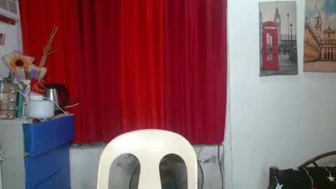 Snapshot of queensteffi chatting on October 2025 08:31:02 PM queensteffi online show from October 2025 08:31:02 PM
