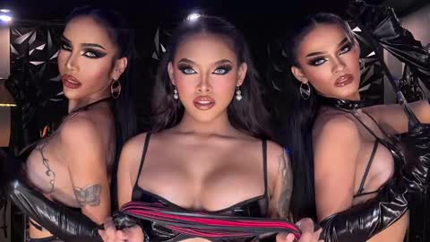 Snapshot of queenvalentinats chatting on February 2025 05:35:01 PM ValentinaMoone online show from February 2025 05:35:01 PM