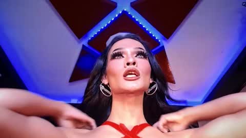 Snapshot of queenvalentinats chatting on February 2025 02:25:01 AM ValentinaMoone online show from February 2025 02:25:01 AM