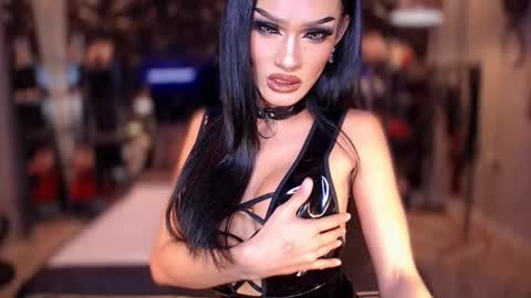 Snapshot of queenvalentinats chatting on February 2025 07:45:02 PM ValentinaMoone online show from February 2025 07:45:02 PM