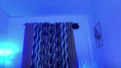 Snapshot of queenvalentinats chatting on October 2025 03:40:01 PM ValentinaMoone online show from October 2025 03:40:01 PM