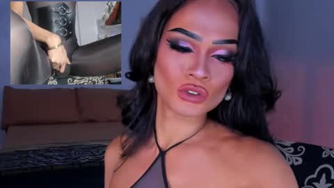 Snapshot of queenvalentinats chatting on October 2025 02:30:02 AM ValentinaMoone online show from October 2025 02:30:02 AM