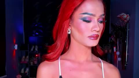 Snapshot of queenvalentinats chatting on February 2026 01:43:01 AM ValentinaMoone online show from February 2026 01:43:01 AM