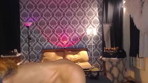 Snapshot of queenvalentinats chatting on March 2026 11:11:02 AM ValentinaMoone online show from March 2026 11:11:02 AM