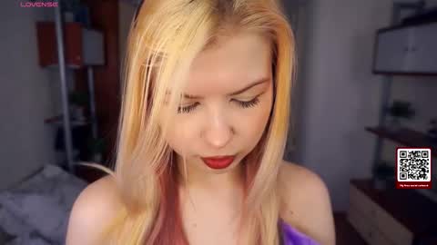 Tate online show from November 2025 04:23:02 AM