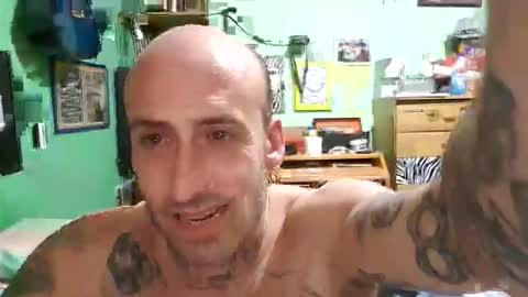 Snapshot of quentinfollari chatting on February 2026 12:28:01 AM quentinreloaded online show from February 2026 12:28:01 AM