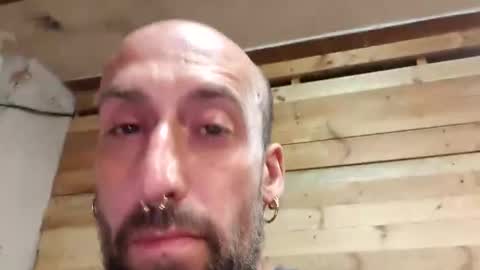 Snapshot of quentinfollari chatting on April 2026 03:42:01 AM quentinreloaded online show from April 2026 03:42:01 AM