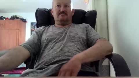 Snapshot of querubinrebelde chatting on April 2026 05:01:02 PM Don Ramon online show from April 2026 05:01:02 PM