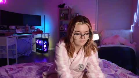 Snapshot of quervoqueen1 chatting on January 2025 02:43:02 AM Bri online show from January 2025 02:43:02 AM