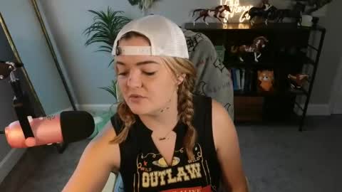 Snapshot of quervoqueen1 chatting on November 2025 06:30:02 PM Bri online show from November 2025 06:30:02 PM