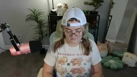 Snapshot of quervoqueen1 chatting on November 2025 04:03:02 AM Bri online show from November 2025 04:03:02 AM