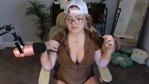 Snapshot of quervoqueen1 chatting on November 2025 02:37:02 AM Bri online show from November 2025 02:37:02 AM