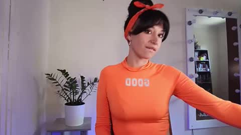 Snapshot of quiet_smile chatting on September 2025 09:53:02 AM quiet_smile online show from September 2025 09:53:02 AM