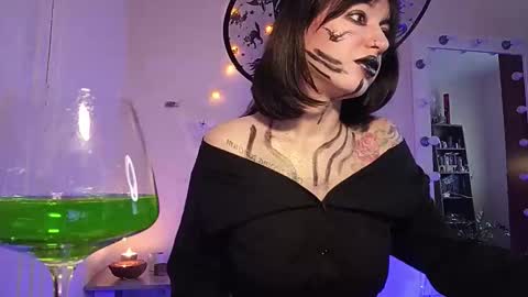 Snapshot of quiet_smile chatting on October 2025 08:40:02 AM quiet_smile online show from October 2025 08:40:02 AM