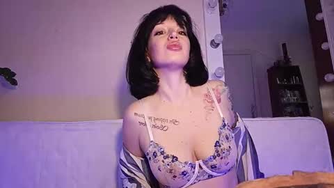 Snapshot of quiet_smile chatting on December 2025 10:35:01 AM quiet_smile online show from December 2025 10:35:01 AM