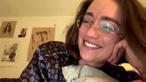 quiverphoenix online show from May 2026 12:07:01 AM