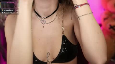 Snapshot of qwennx chatting on March 2026 04:51:02 AM Nova Hollis online show from March 2026 04:51:02 AM