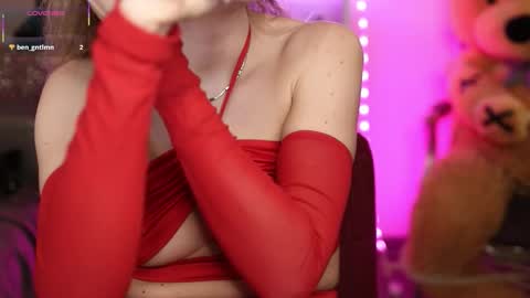 Snapshot of qwennx chatting on March 2026 05:22:02 AM Nova Hollis online show from March 2026 05:22:02 AM