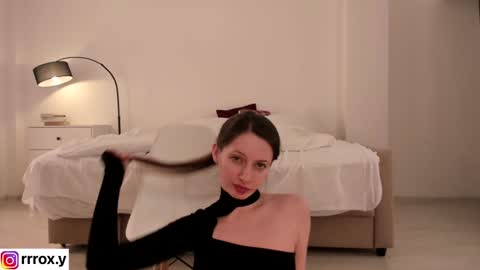 Snapshot of r00xvel chatting on December 2024 06:49:02 AM r00xvel online show from December 2024 06:49:02 AM