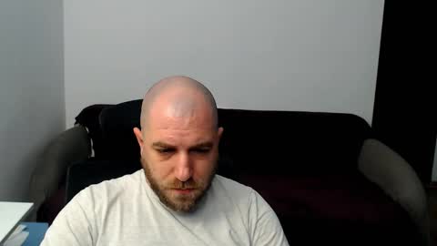 R0bila online show from October 2025 07:46:02 PM