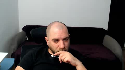 R0bila online show from October 2025 07:05:01 PM